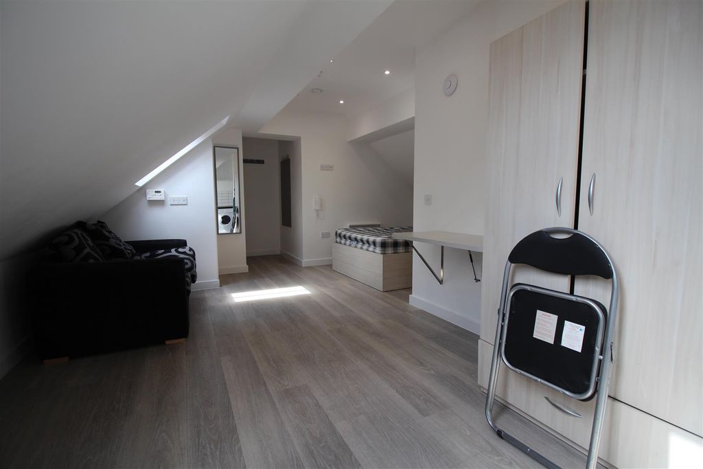 Property photo 3 of 8 Img_5132.Jpg