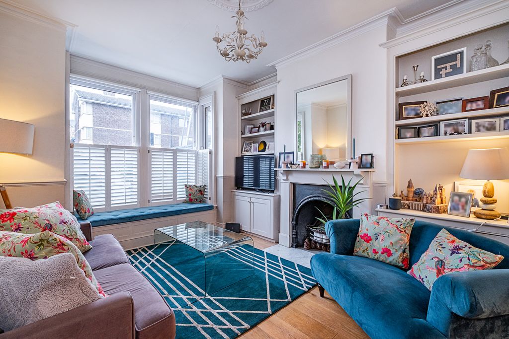 Property photo 2 of 13