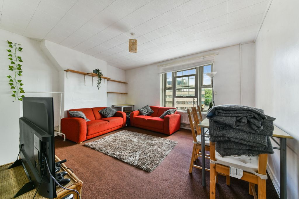 Property photo 1 of 9 Reception Room
