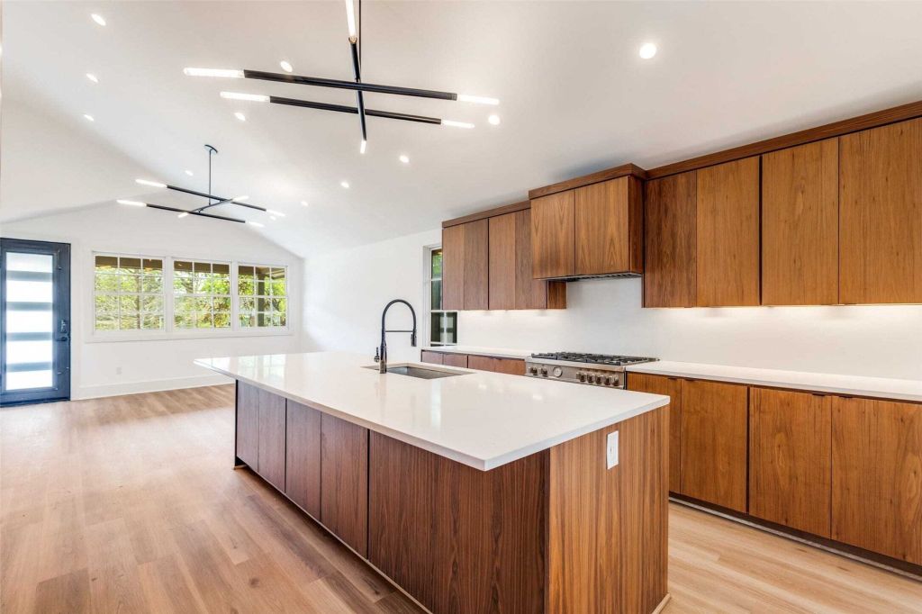 Property photo 3 of 16 <Alttext/>