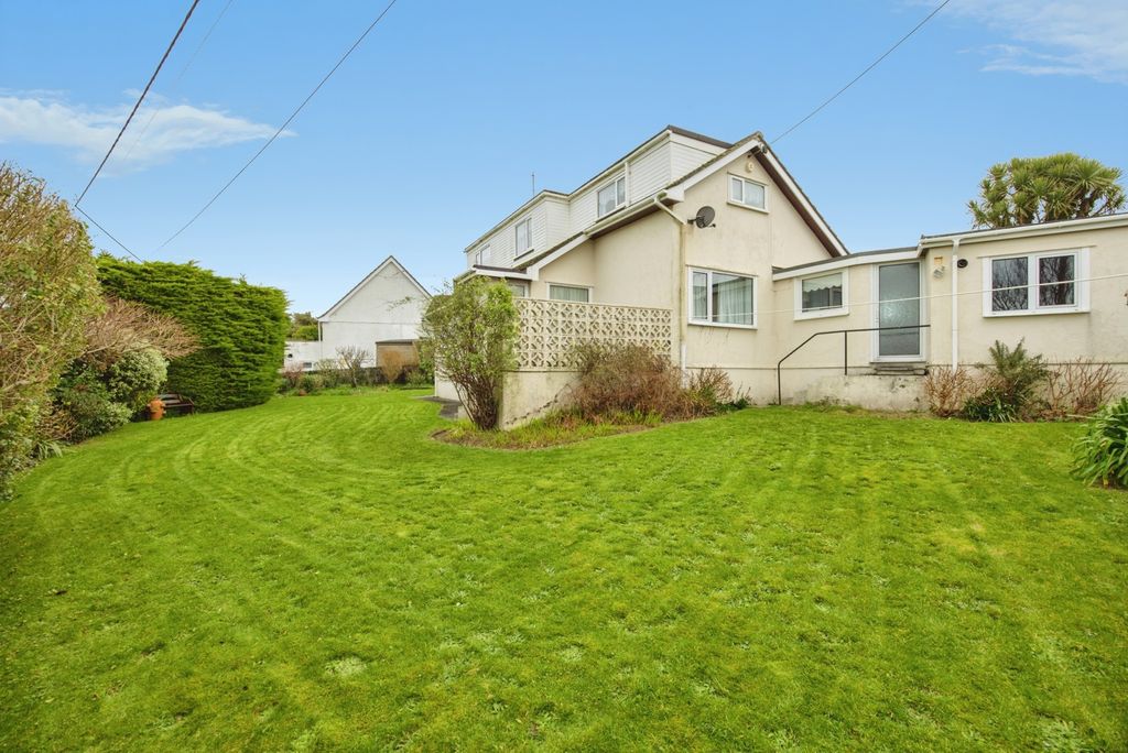 Property photo 3 of 28 Pbox-Img.Jpg