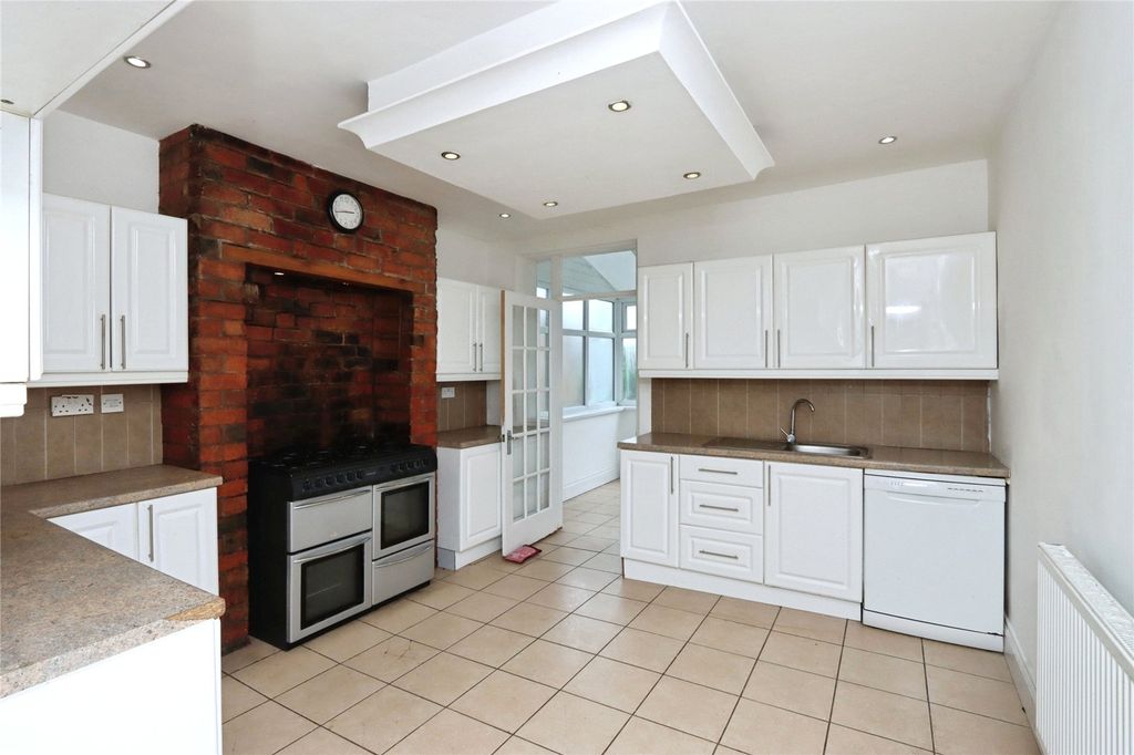 Property photo 2 of 16 Picture No. 54
