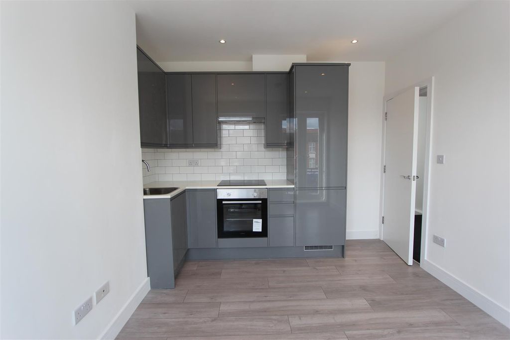 Property photo 2 of 4