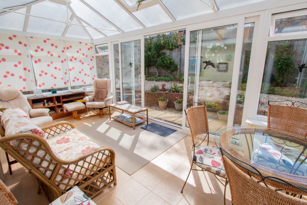 Property photo 3 of 21 Conservatory