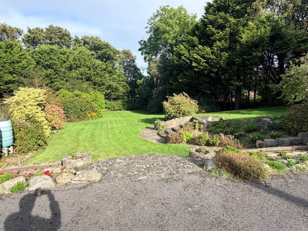 Property photo 2 of 10 Maes-Y-Cregin Garden