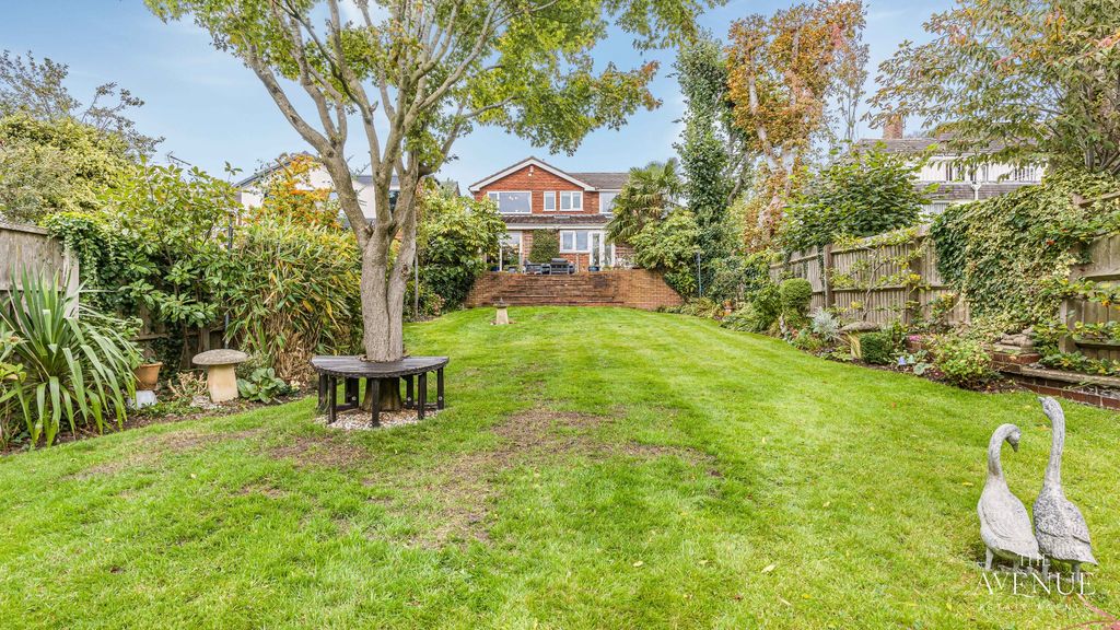 Property photo 1 of 35 4529504