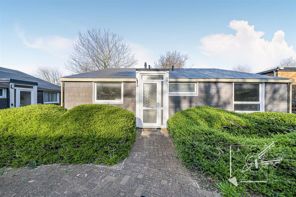 Property photo 1 of 20 Front