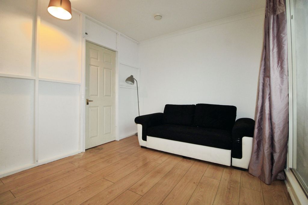 Property photo 3 of 13 Gallery