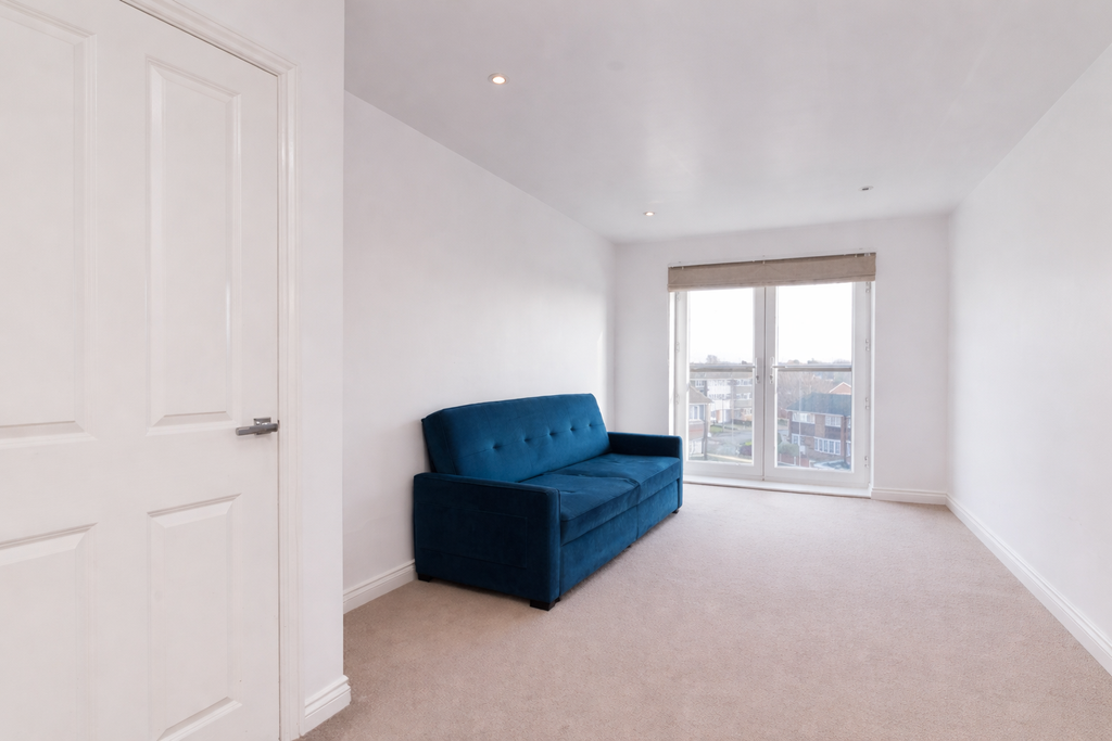 Property photo 3 of 9 Lounge