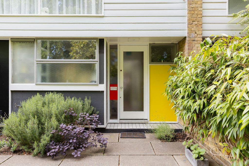 Property photo 2 of 42 354170 - Foxes Dale.Jpg