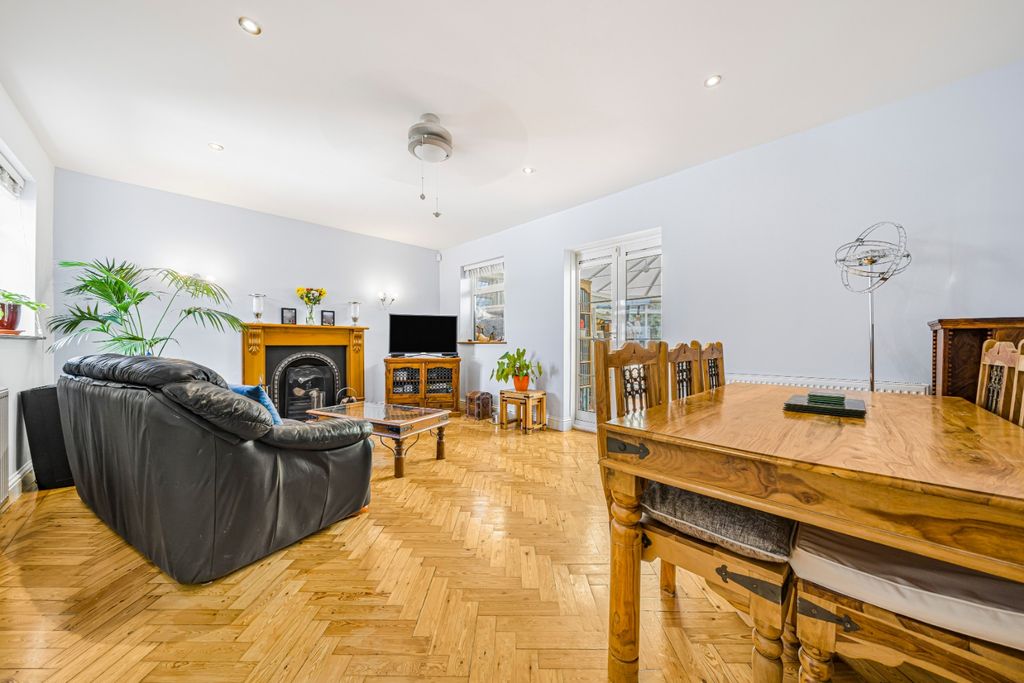 Property photo 2 of 26 343392