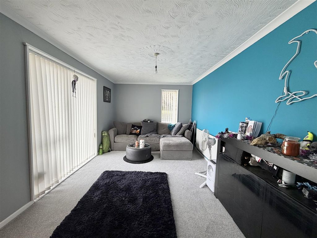 Property photo 3 of 13 Living Room