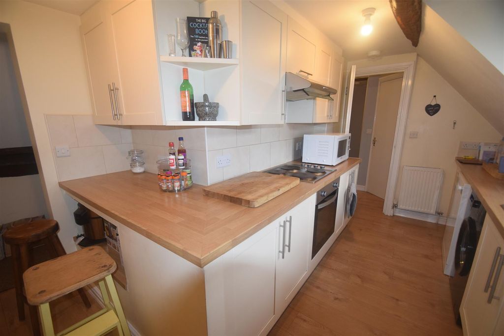 Property photo 3 of 14 Kitchen Diner