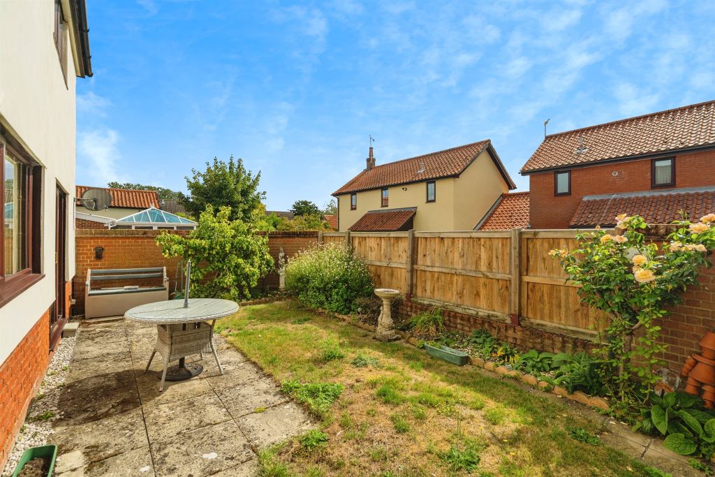 Property photo 2 of 16