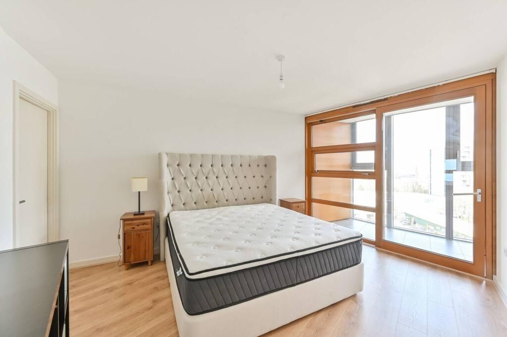 Property photo 3 of 7 86cd05407Afc2c740...