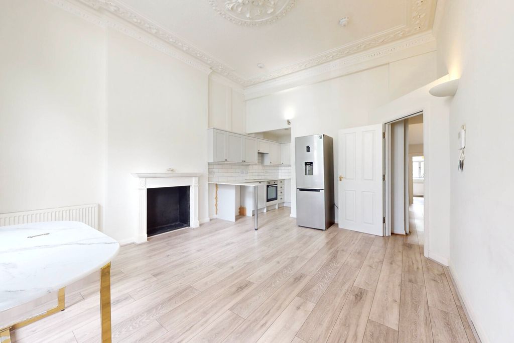 Property photo 2 of 11 Picture No. 04