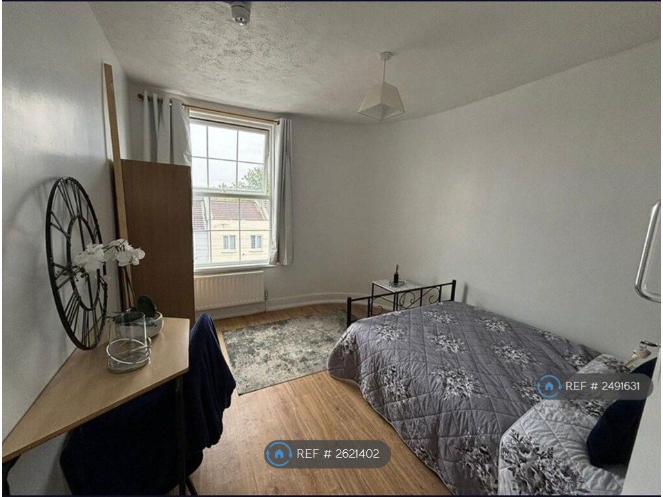 Property photo 3 of 4