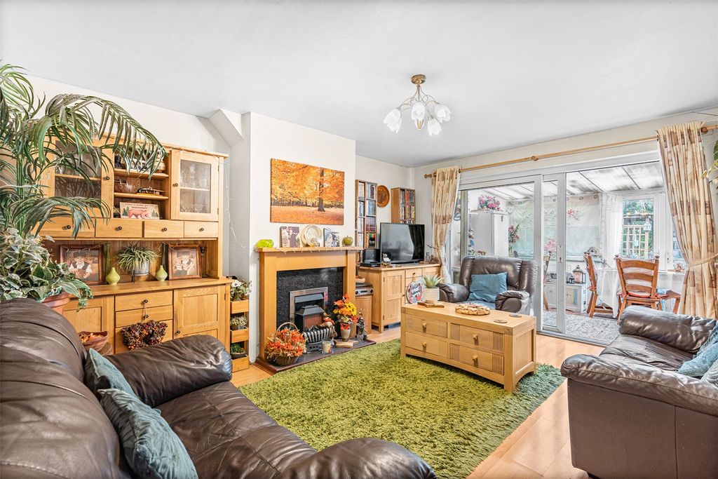 Property photo 2 of 17 Picture No. 10