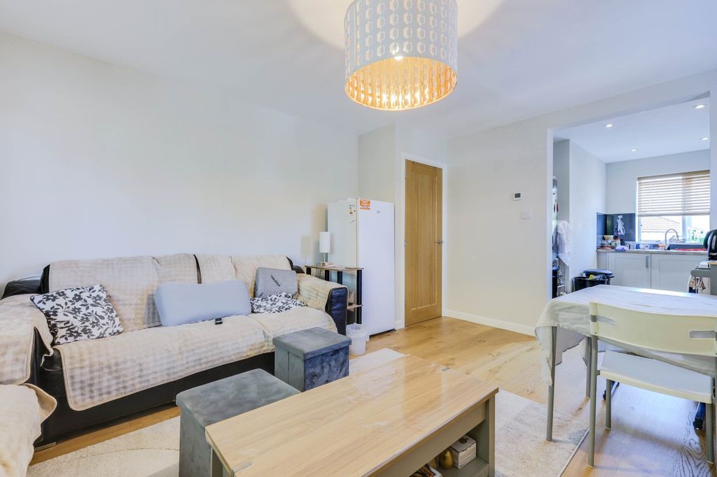 Additional image 10 of 8 bed flat for sale1&1A 3&3A Haigh Wood Road, Leeds, West Yorkshire LS16