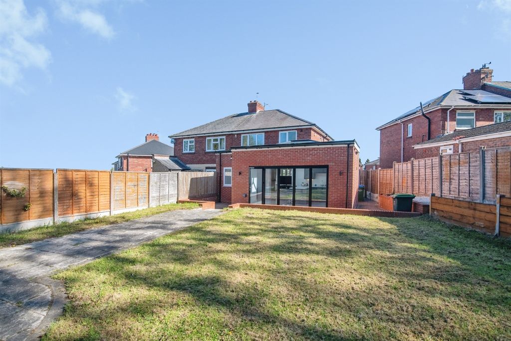 Property photo 3 of 22