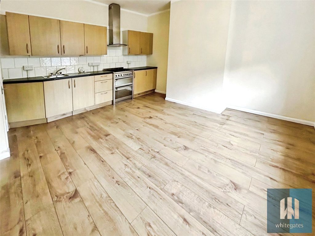 Property photo 2 of 12 Picture No. 27