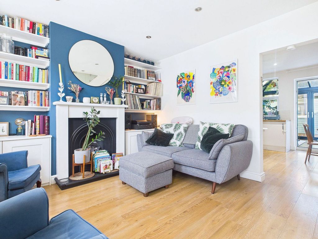 Property photo 2 of 19