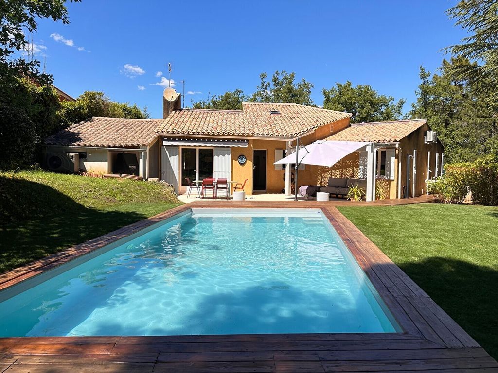 Property photo 1 of 13 4-Bedroom House With Private Pool And Garage