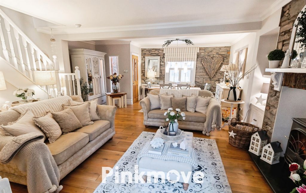 Property photo 3 of 25