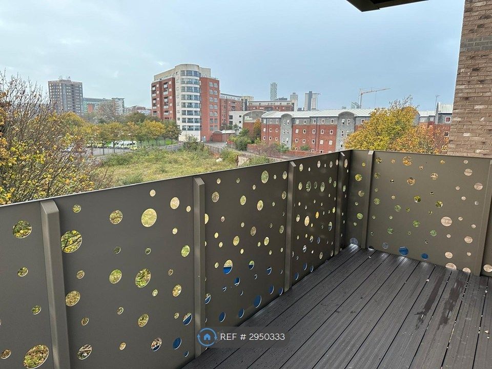 Property photo 3 of 33 Balcony Pic 2