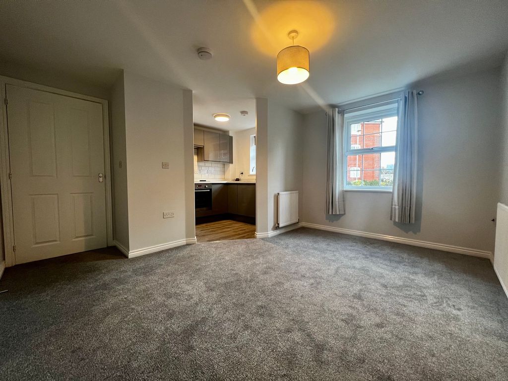 Property photo 3 of 6