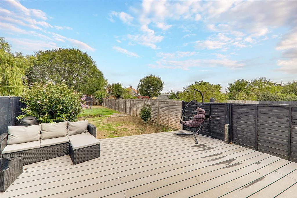 Property photo 2 of 14 Rear Garden