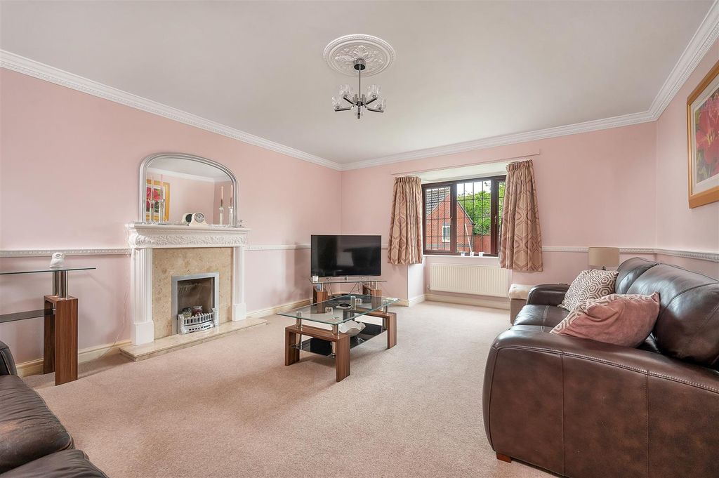 Property photo 3 of 35