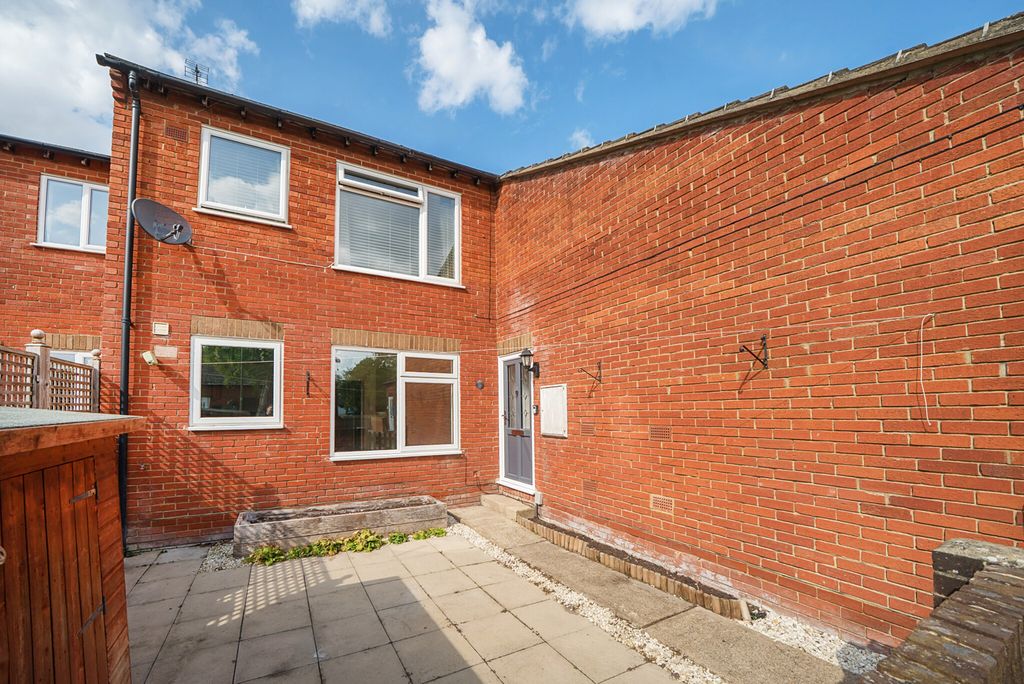 Property photo 1 of 13 1332076-8-688A59F...