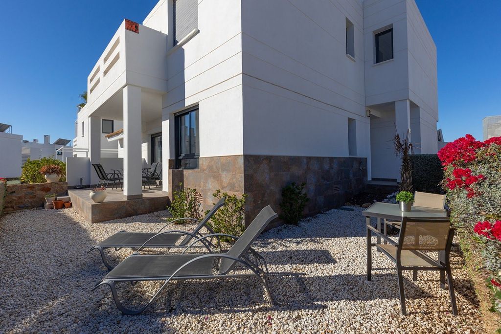 Property photo 1 of 37