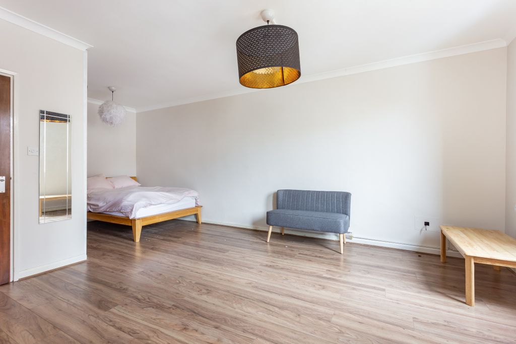 Property photo 3 of 11 Imported Image