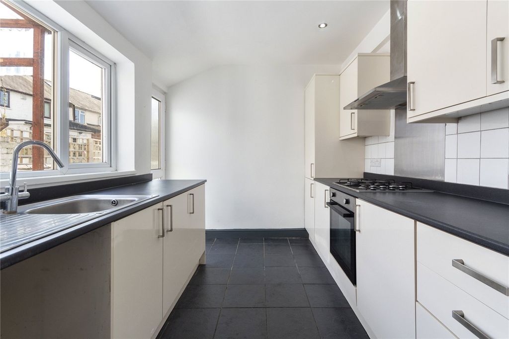 Property photo 2 of 11 Picture No. 06