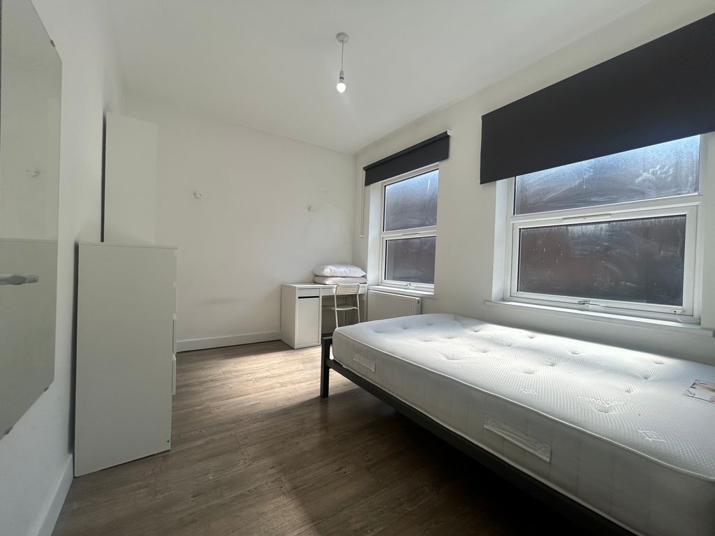 Property photo 2 of 6 Image