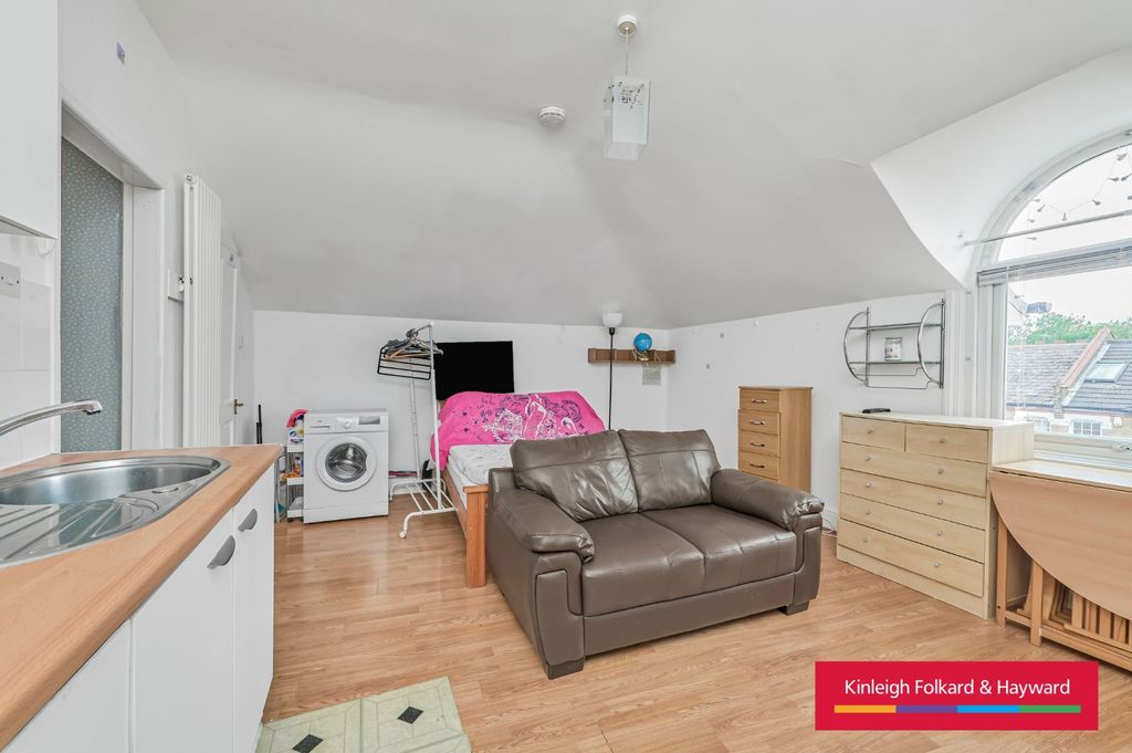 Property photo 1 of 9 Picture No. 05