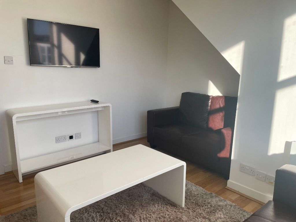 Property photo 2 of 9 Photo 2