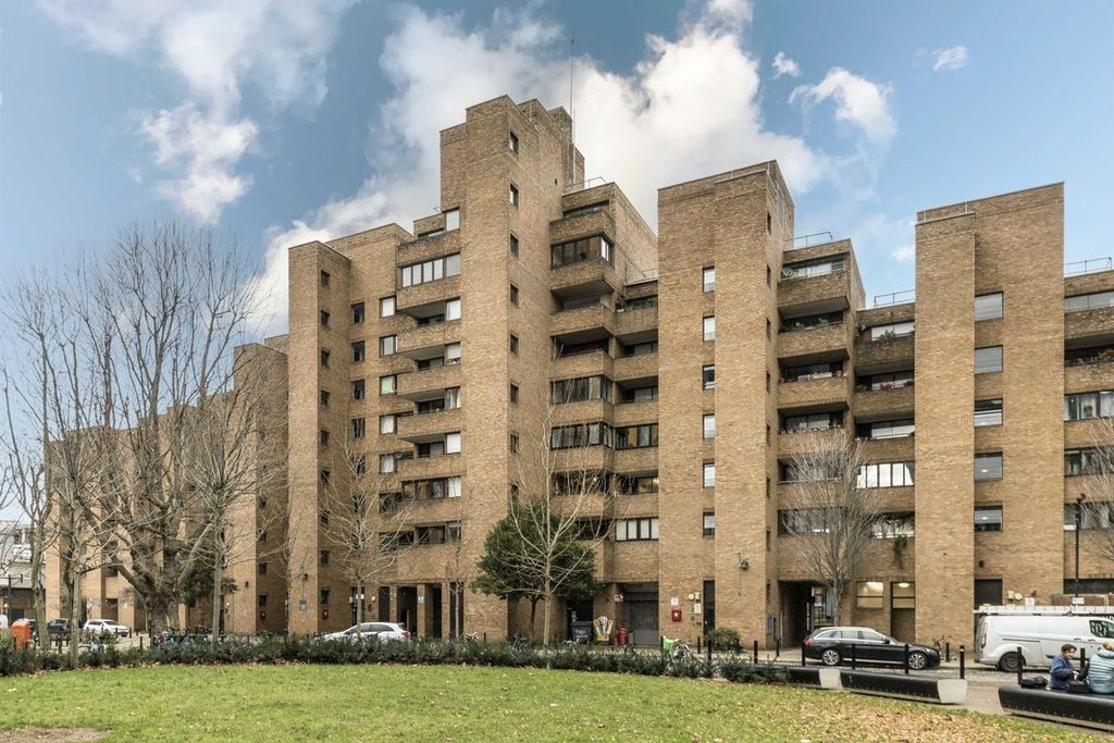 Property photo 1 of 5