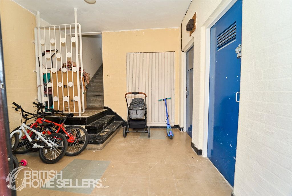 Property photo 2 of 23 Picture No. 04