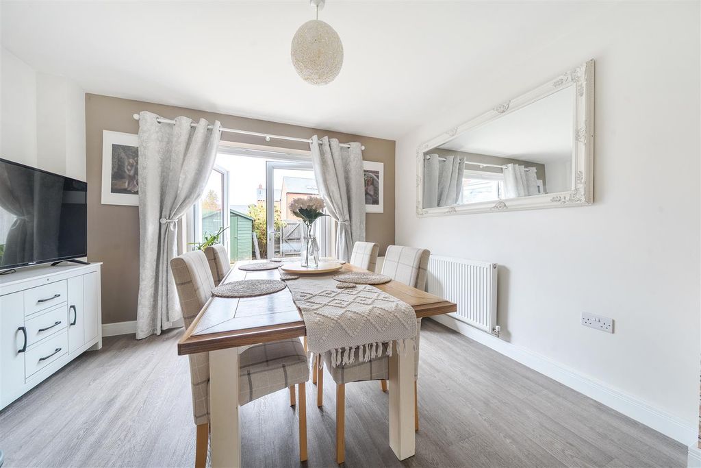 Property photo 3 of 18 1347817-12-68B2Ddb8A907A.Jpg