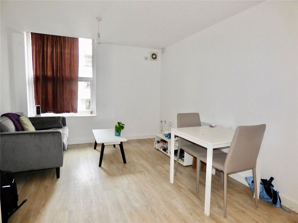 Property photo 2 of 9 Lounge/Diner