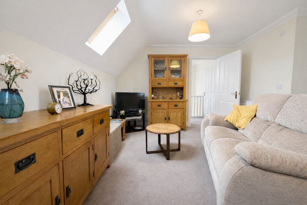 Property photo 1 of 17 5004301