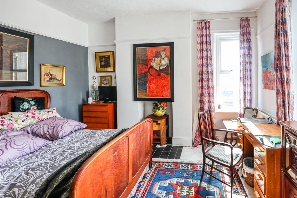 Property photo 2 of 19 Bedroom 2