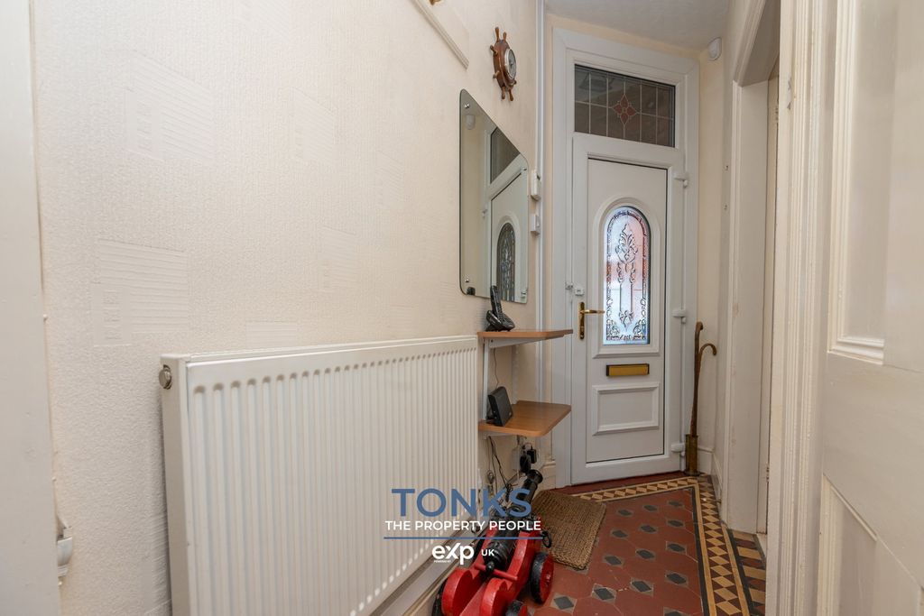 Property photo 3 of 19