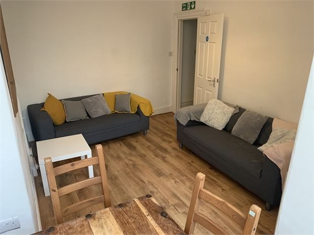 Property photo 3 of 6 Picture 3