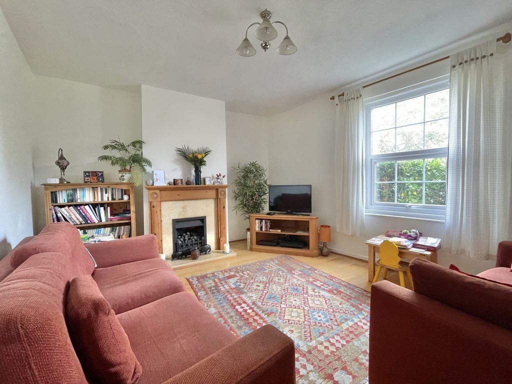 Property photo 2 of 17 Photo 9