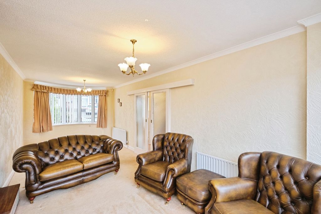 Property photo 3 of 22 Pbox-Img.Jpg