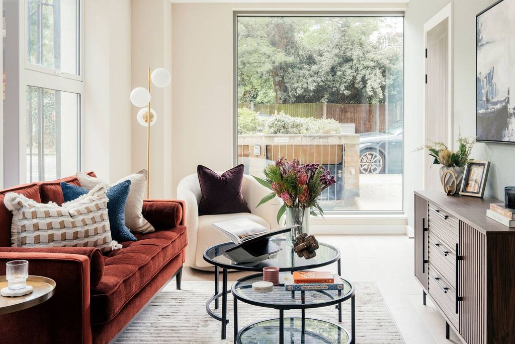 Property photo 3 of 5